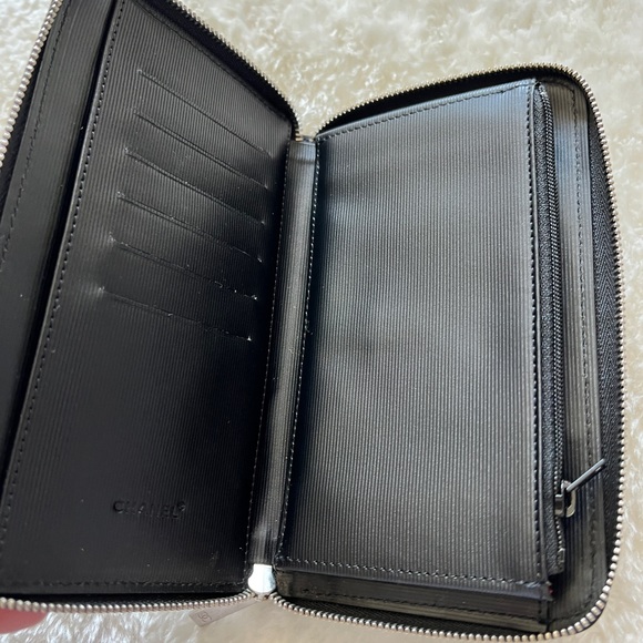 Authentic Chanel Medium Travel line wallet - Picture 7 of 7